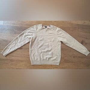 Uniqlo Men's Light Tan Crewneck Sweater